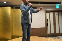 0527E769-8F06-457D-A525-5F5C9E47202D